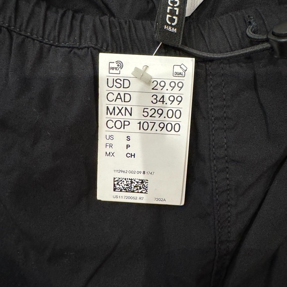 Parachute Pants 🖤 - Picture 3 of 3